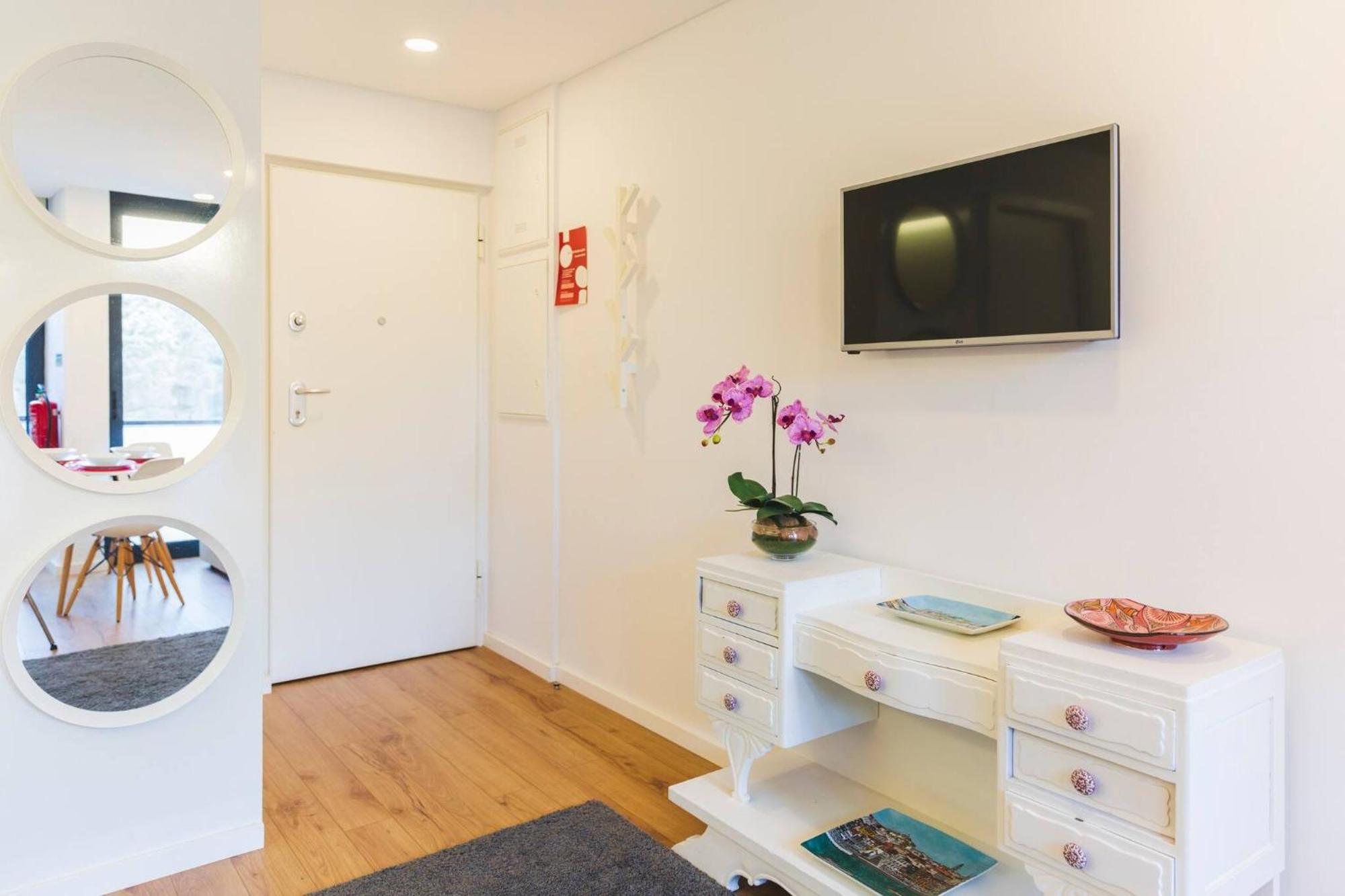 Aposentus - Your Home At Pinheiro'S Studio ポルト エクステリア 写真